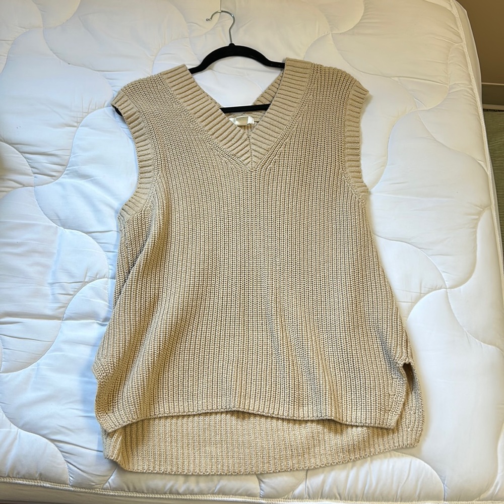 H&M sweater vest